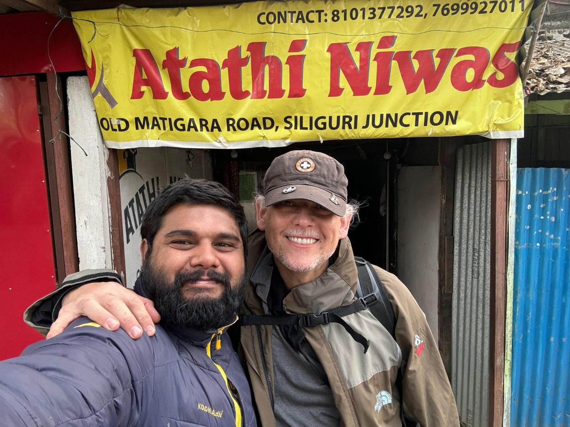 Atathi Niwas Guest House For Backpackers And Travellers Siliguri Esterno foto