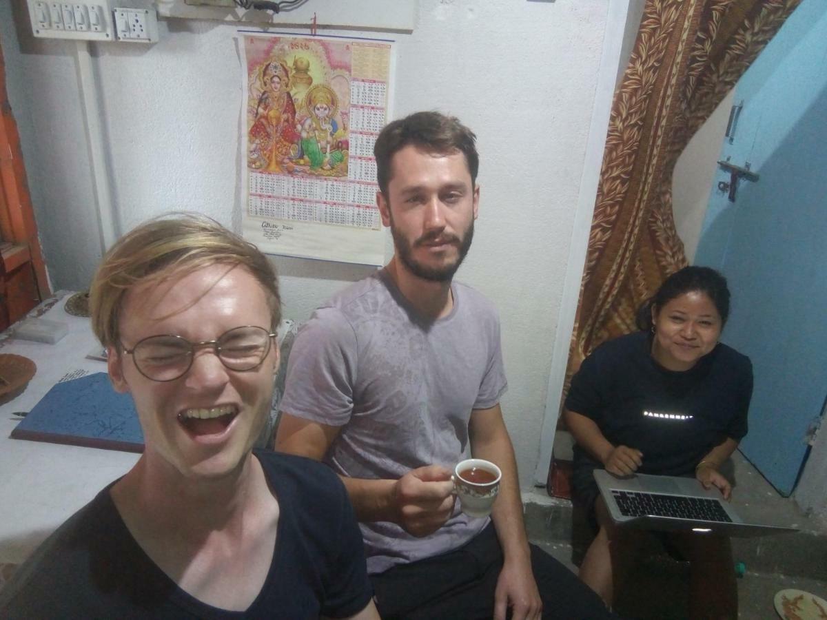 Atathi Niwas Guest House For Backpackers And Travellers Siliguri Esterno foto