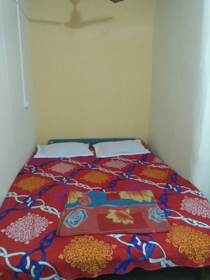 Atathi Niwas Guest House For Backpackers And Travellers Siliguri Esterno foto