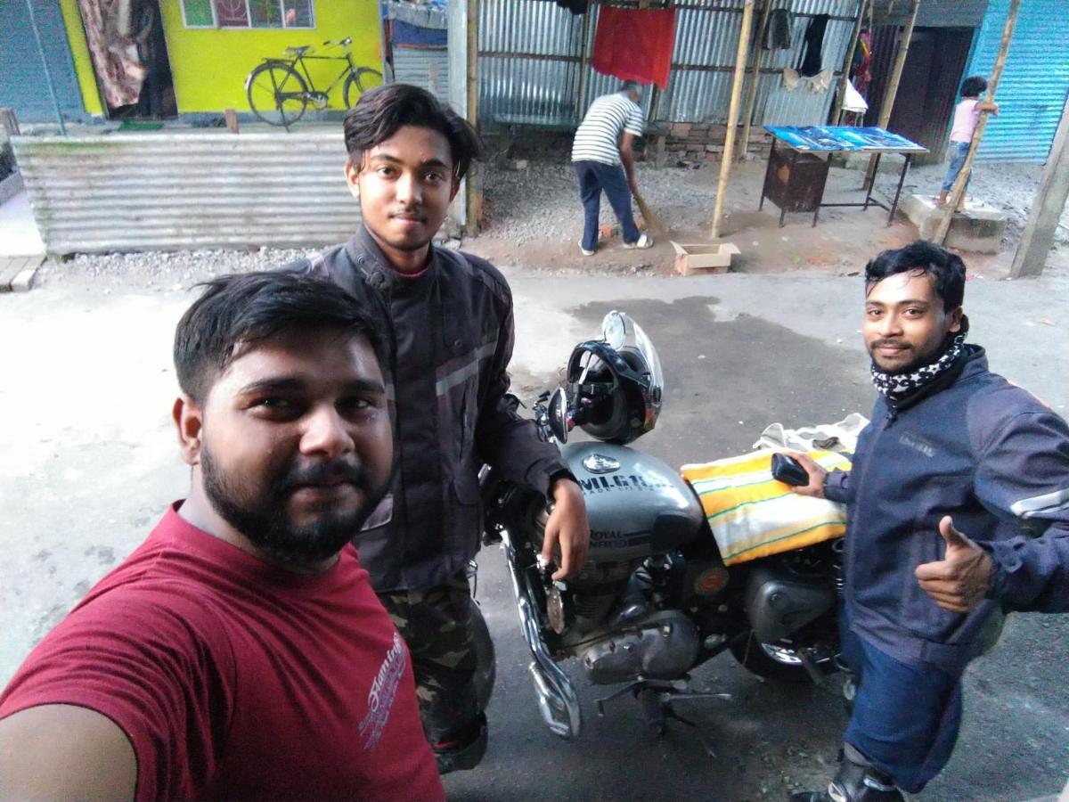 Atathi Niwas Guest House For Backpackers And Travellers Siliguri Esterno foto