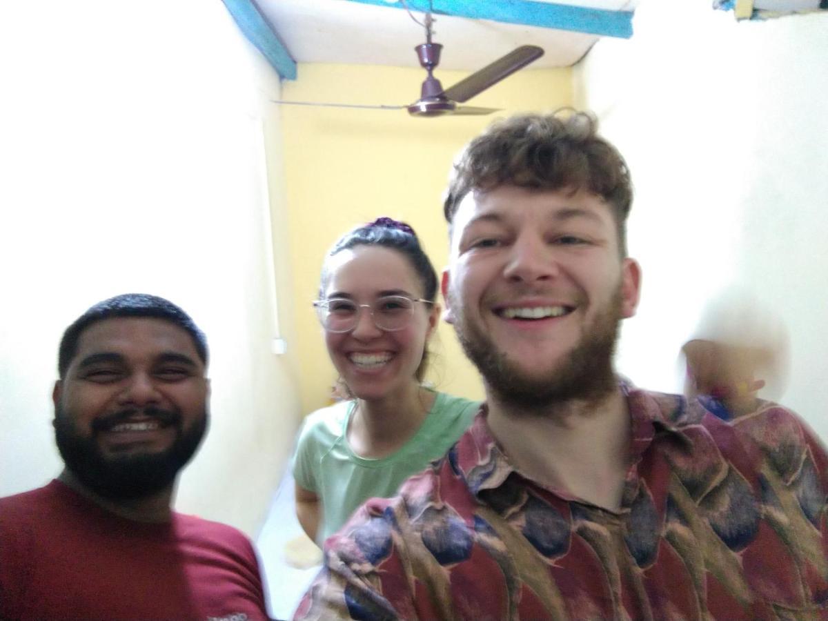 Atathi Niwas Guest House For Backpackers And Travellers Siliguri Esterno foto